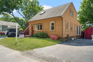 Unique two-family log cabin in the desirable Riverside area - photo 2