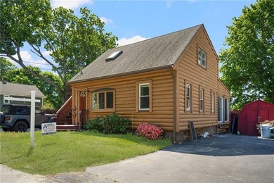 Unique two-family log cabin in the desirable Riverside area - photo 4