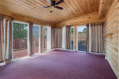 Unique two-family log cabin in the desirable Riverside area - photo 5