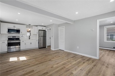 Unique two-family log cabin in the desirable Riverside area - photo 8