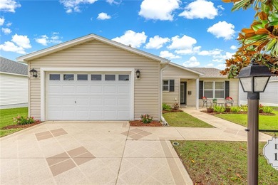 ***LOW TAXES*** INCLUDES ONE YEAR HOME WARRANTY*** ROOF - photo 1