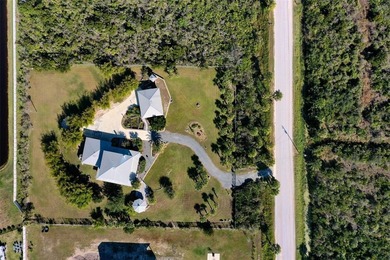 Welcome to your rare, Old Florida 1.45 Acre compound, steps away - photo 3