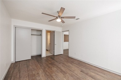 Income generating townhome! Beautifully renovated Central Corpus - photo 14