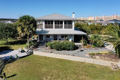 Welcome to your rare, Old Florida 1.45 Acre compound, steps away - photo 4