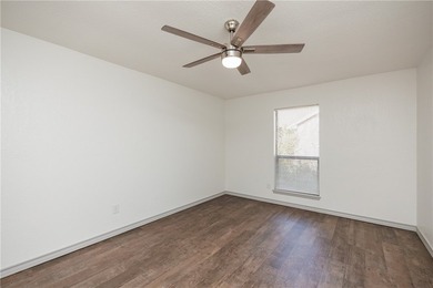 Income generating townhome! Beautifully renovated Central Corpus - photo 16
