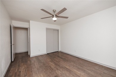 Income generating townhome! Beautifully renovated Central Corpus - photo 20