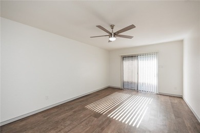 Income generating townhome! Beautifully renovated Central Corpus - photo 23