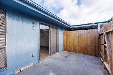 Income generating townhome! Beautifully renovated Central Corpus - photo 25