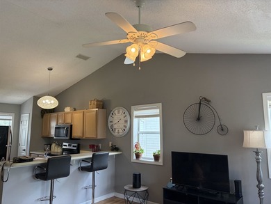 Don't miss out on this desirable top floor end unit offering - photo 7