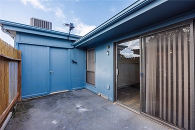 Income generating townhome! Beautifully renovated Central Corpus - photo 28