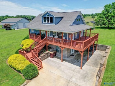 Peaceful 3-story lakefront home with stunning water views - photo 1