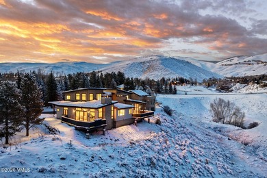 Nestled in the scenic Vail Valley, this stunning new - photo 2