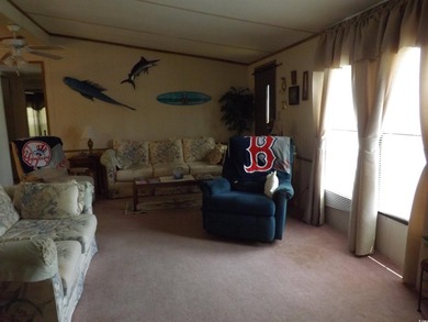 Come and check this manufactured home out with a lot going for - photo 6