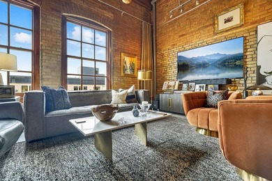 Originally built in 1900, this Historical North Loop Loft - photo 11