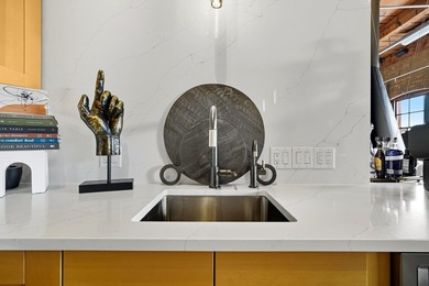 Originally built in 1900, this Historical North Loop Loft - photo 16