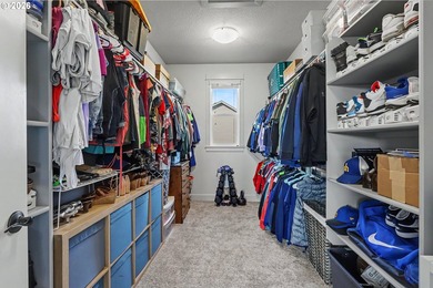 Welcome to your Dream Multi-Generational Home! This Exquisite - photo 19