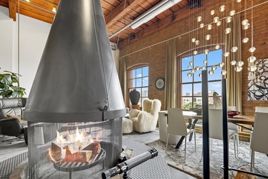 Originally built in 1900, this Historical North Loop Loft - photo 20
