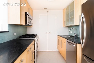 This is HOME: This sun-filled 2 bed 2 bath (in triple mint - photo 4