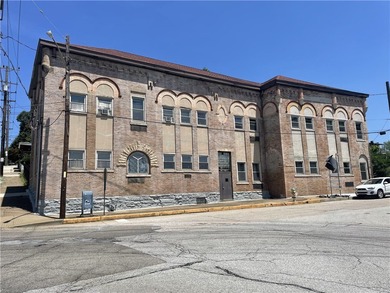 (private lake, pond, creek) Home For Sale in Rankin Pennsylvania