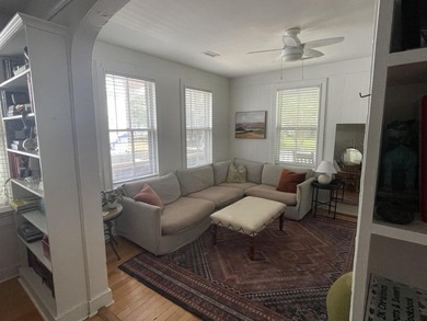 Welcome to this charming home located in the heart of Charleston - photo 3