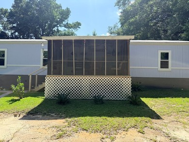 Welcome home to this beautifully maintained 3-bedroom - photo 5