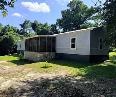 Welcome home to this beautifully maintained 3-bedroom - photo 6