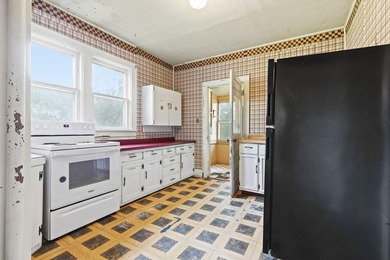 Great investment opportunity! Bring your ideas and transform - photo 9