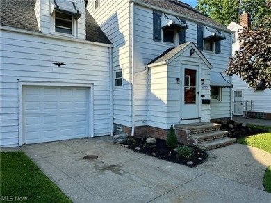 Move right into this 3-bedroom Colonial featuring hardwood - photo 2
