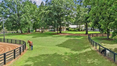 Sweetgrass... The Art of Southern Country Living. Set on 96 - photo 21