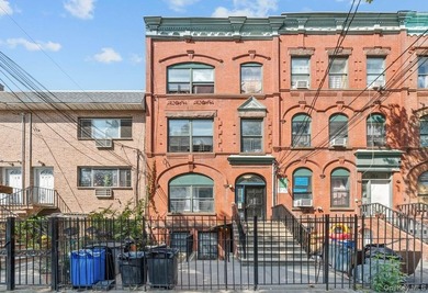 4-Family in Prime South Bronx - Income Producing. Incredible - photo 1