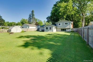 Welcome home to your year-round staycation! Tucked away on a - photo 21