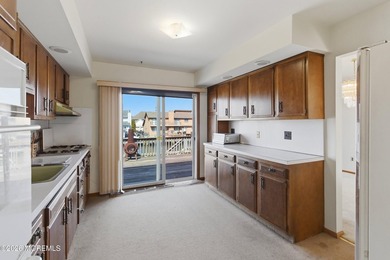 Welcome to 616 Baron! This is the perfect set-up for a two - photo 8