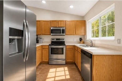 Discover a place where comfort, convenience, and a relaxed - photo 4