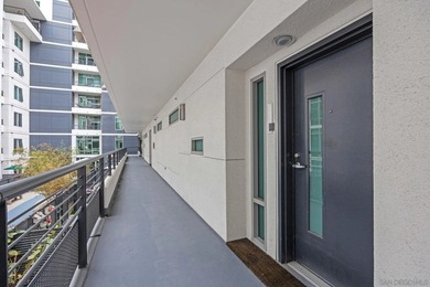 Just reduced! Exceptional in LITTLE ITALY! Discover a unique - photo 4