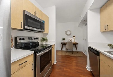 Just reduced! Exceptional in LITTLE ITALY! Discover a unique - photo 10