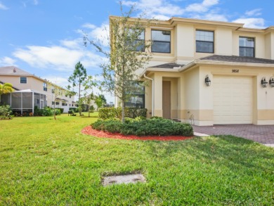 (private lake, pond, creek) Townhome/Townhouse For Sale in Vero Beach Florida