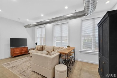 Welcome to your urban oasis - one of only two condos crowning