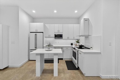 Welcome to your urban oasis - one of only two condos crowning