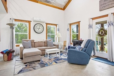 Charming 1 bed, 1 bath home with loft-style bedroom in the gated - photo 5