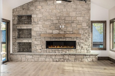 Move-In Ready This October in Granby Ranch! This beautifully - photo 18