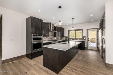 Move-In Ready This October in Granby Ranch! This beautifully - photo 25