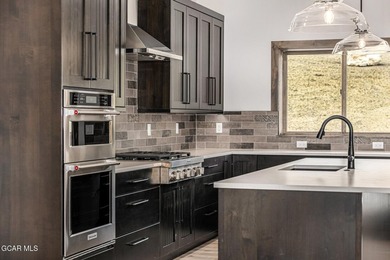 Move-In Ready This October in Granby Ranch! This beautifully - photo 30