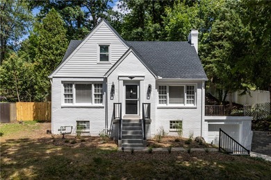 Allegheny River Home For Sale in O'Hara Pennsylvania