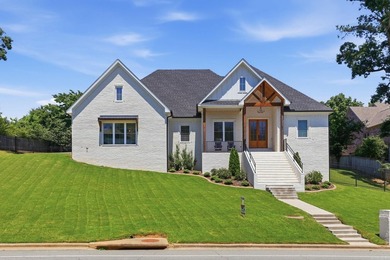 Hurricane Lake Home For Sale in Benton Arkansas