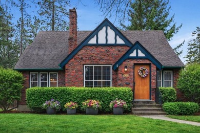 (private lake, pond, coastal) Home For Sale in Spokane Washington