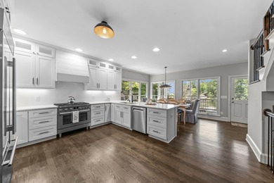 A truly rare offering in a private setting at Reynolds Lake - photo 16