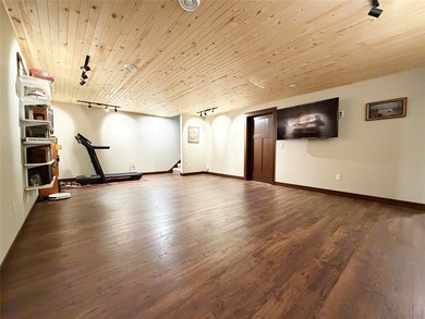 Welcome to this beautifully maintained 3-bedroom, 3-bath twin - photo 17