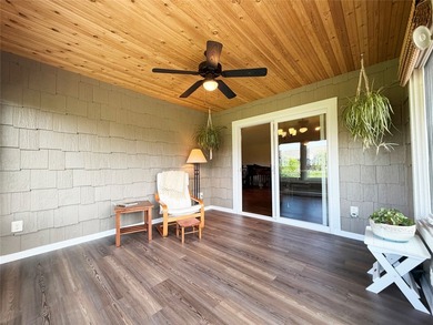 Welcome to this beautifully maintained 3-bedroom, 3-bath twin - photo 19