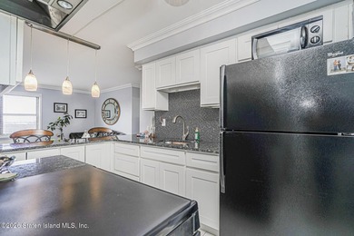 Welcome to 1000 Clove Road, Manhattan style living in this - photo 20