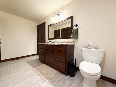 Welcome to this beautifully maintained 3-bedroom, 3-bath twin - photo 25